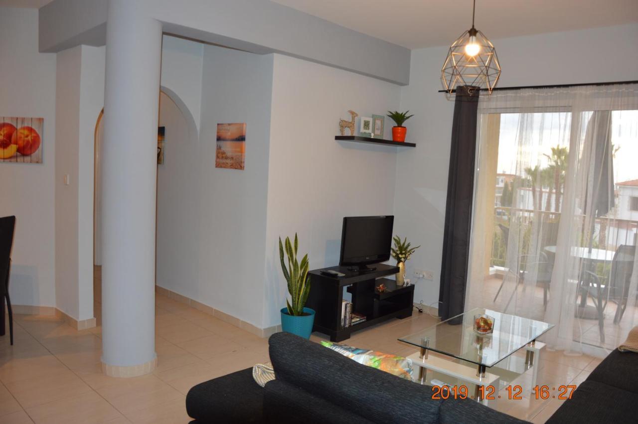 Luxury Apartment Paphos Ngoại thất bức ảnh