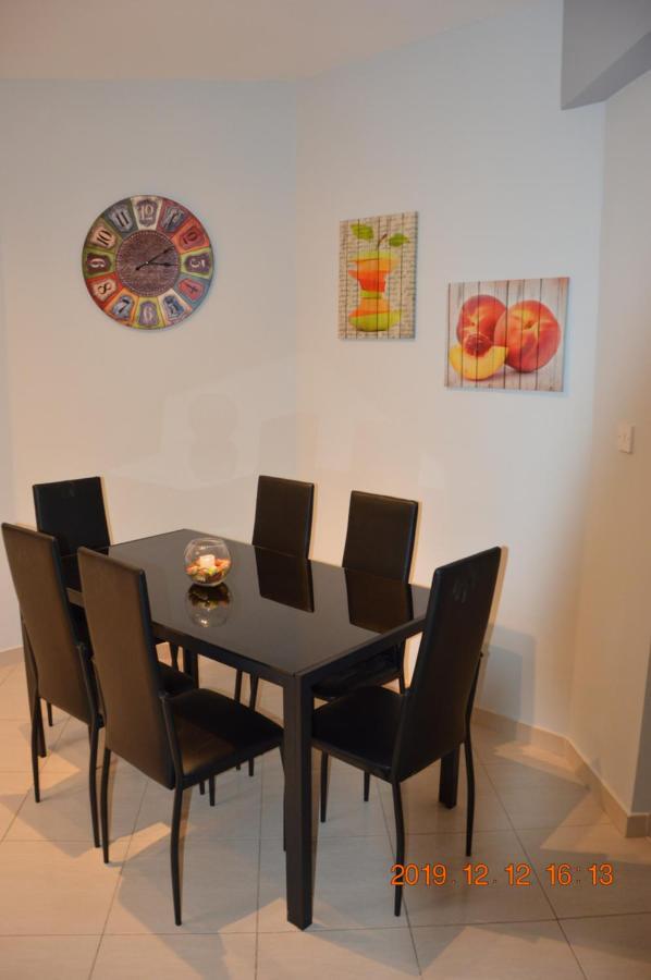 Luxury Apartment Paphos Ngoại thất bức ảnh