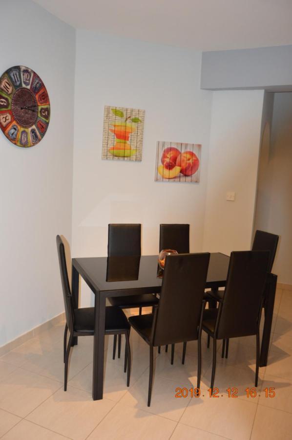 Luxury Apartment Paphos Ngoại thất bức ảnh