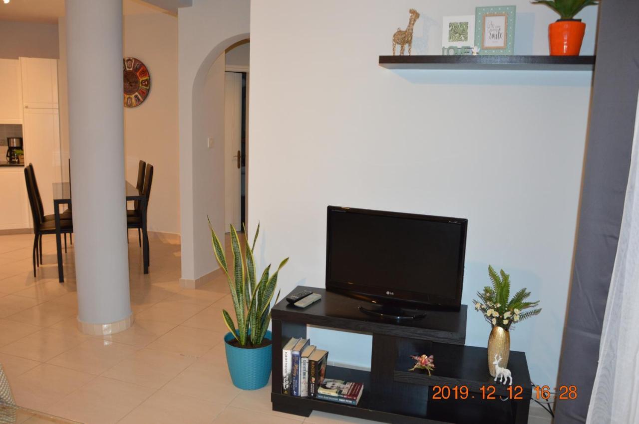 Luxury Apartment Paphos Ngoại thất bức ảnh