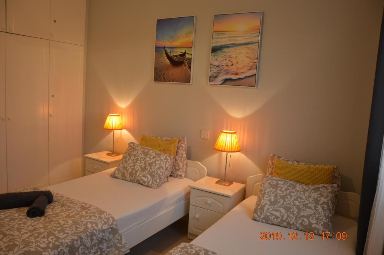 Luxury Apartment Paphos Ngoại thất bức ảnh