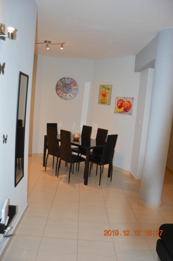 Luxury Apartment Paphos Ngoại thất bức ảnh
